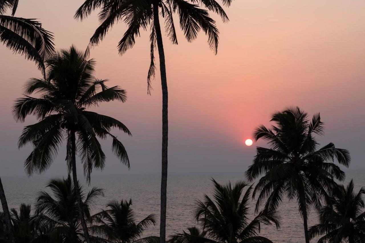 Stone Wood Beach Resort, Vagator Ngoại thất bức ảnh