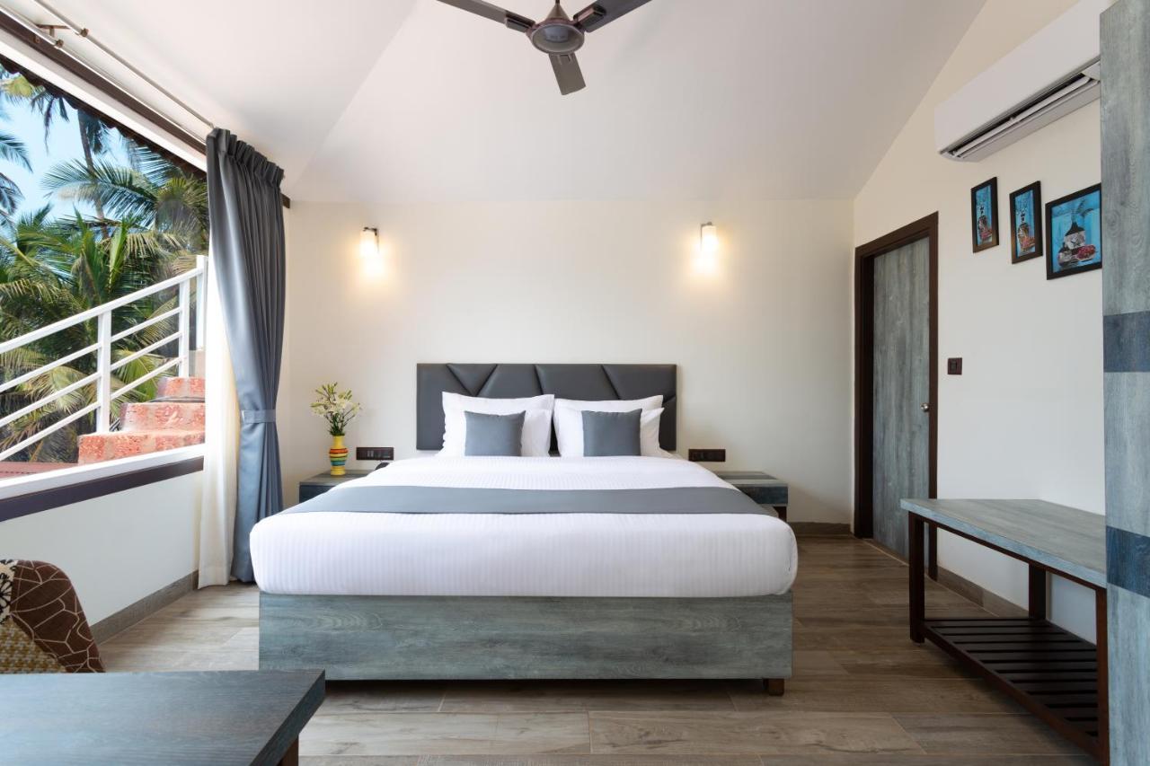 Stone Wood Beach Resort, Vagator Ngoại thất bức ảnh