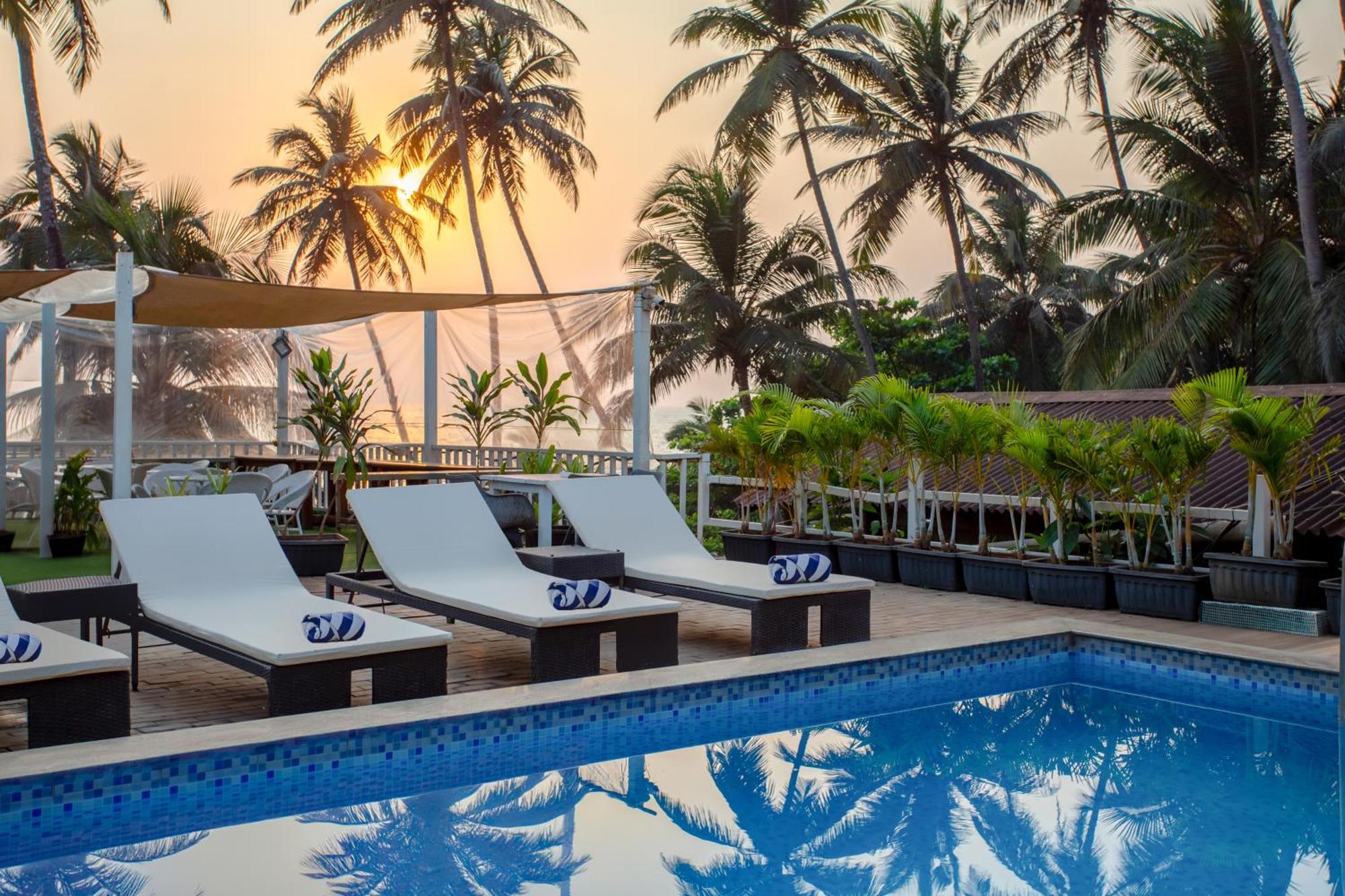 Stone Wood Beach Resort, Vagator Ngoại thất bức ảnh