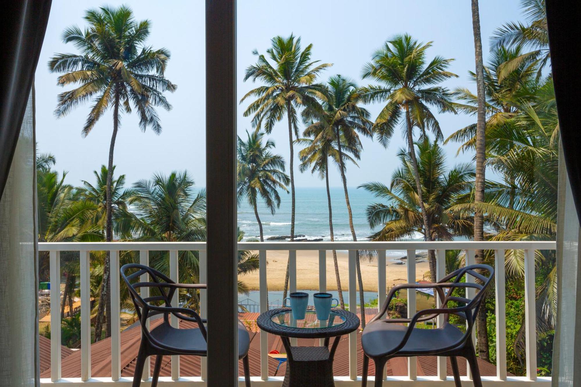 Stone Wood Beach Resort, Vagator Ngoại thất bức ảnh
