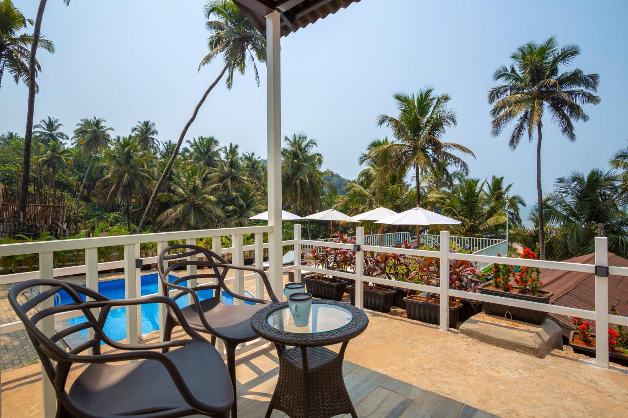 Stone Wood Beach Resort, Vagator Ngoại thất bức ảnh