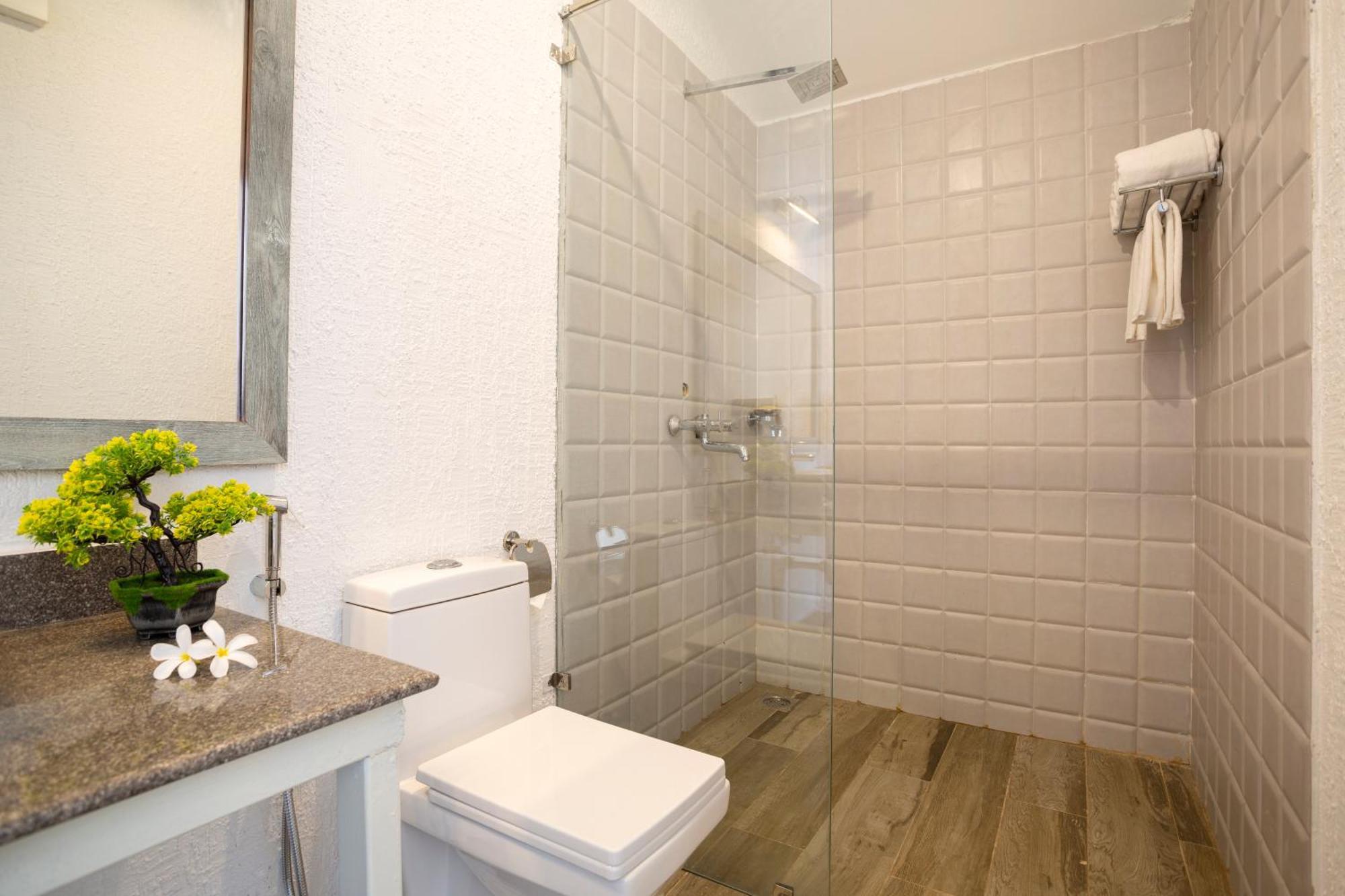 Stone Wood Beach Resort, Vagator Ngoại thất bức ảnh